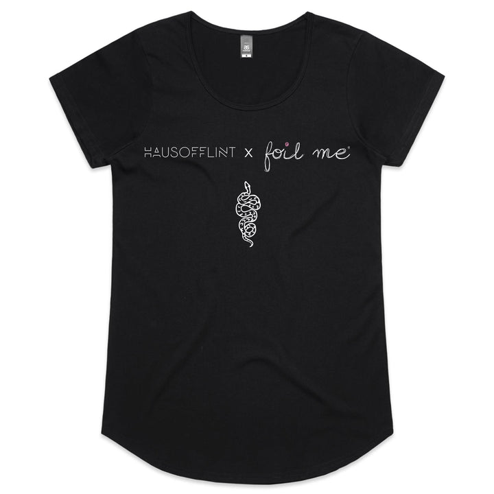 The Unwavering (Haus of Flint) - Women's Scoop Neck Tee